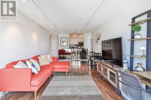 814 - 2267 Lake Shore Boulevard W, Toronto (Mimico), ON - Indoor Photo Showing Living Room