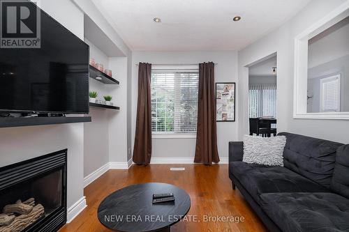 5380 Floral Hill Crescent, Mississauga (East Credit), ON - Indoor Photo Showing Living Room With Fireplace