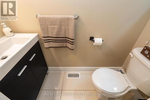 5380 Floral Hill Crescent, Mississauga (East Credit), ON - Indoor Photo Showing Bathroom