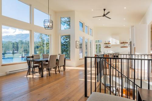 575 Larch Drive, Kaslo, BC - Indoor Photo Showing Dining Room