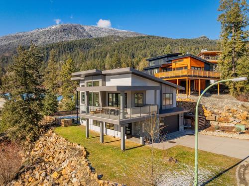 575 Larch Drive, Kaslo, BC - Outdoor With Deck Patio Veranda