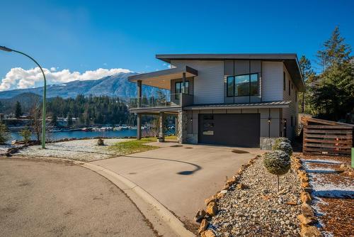 575 Larch Drive, Kaslo, BC - Outdoor