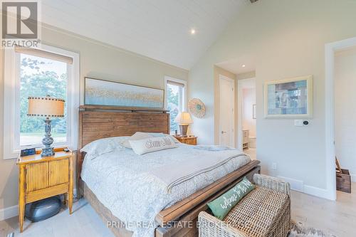 34734 Bayfield Road, Bluewater (Bayfield), ON - Indoor Photo Showing Bedroom