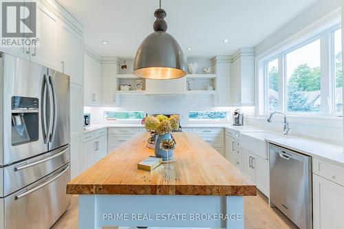 34734 Bayfield Road, Bluewater (Bayfield), ON - Indoor Photo Showing Kitchen With Upgraded Kitchen