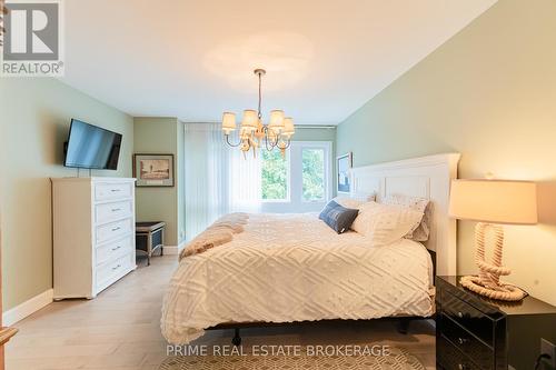 34734 Bayfield Road, Bluewater (Bayfield), ON - Indoor Photo Showing Bedroom