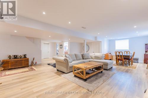 34734 Bayfield Road, Bluewater (Bayfield), ON - Indoor Photo Showing Living Room