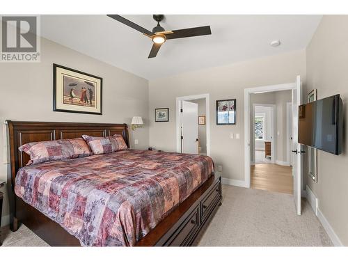 3900 Seminole Road, Kelowna, BC - Indoor Photo Showing Bedroom