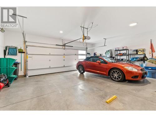 3900 Seminole Road, Kelowna, BC - Indoor Photo Showing Garage