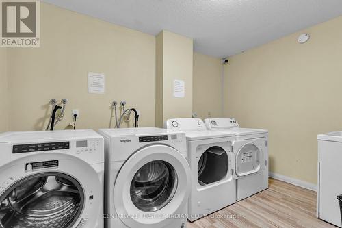 415 - 15 Jacksway Crescent, London, ON - Indoor Photo Showing Laundry Room