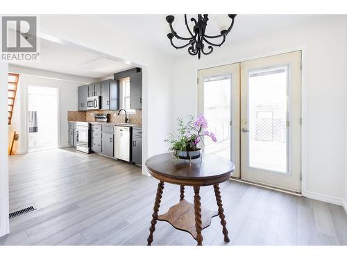 2124 Ross Crescent, Prince George, BC - Indoor Photo Showing Kitchen