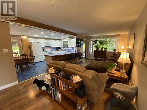 1413 Prince Rupert Boulevard, Prince Rupert, BC - Indoor Photo Showing Living Room