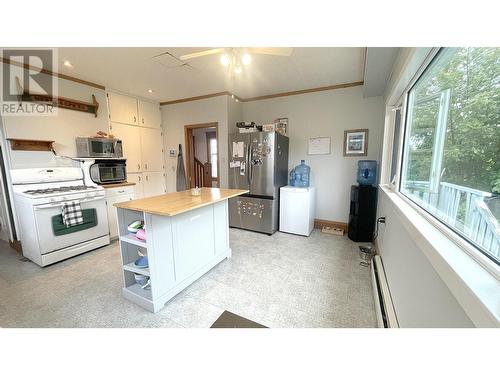 100 W 4Th Avenue, Prince Rupert, BC - Indoor Photo Showing Kitchen