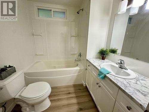 3803 Alderwood Court, Prince George, BC - Indoor Photo Showing Bathroom