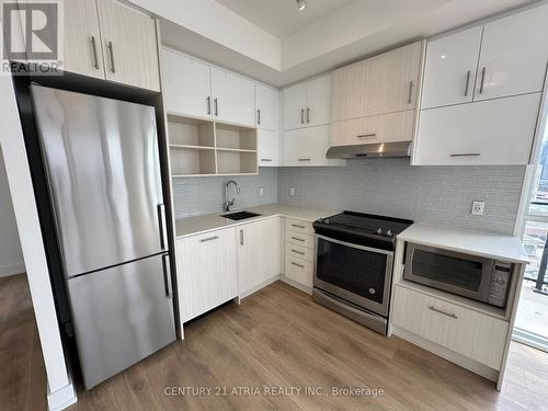 1302 - 128 Fairview Mall Drive, Toronto (Don Valley Village), ON - Indoor Photo Showing Kitchen With Stainless Steel Kitchen