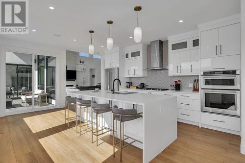 1426 Mine Hill Lane, Kelowna, BC - Indoor Photo Showing Kitchen With Upgraded Kitchen