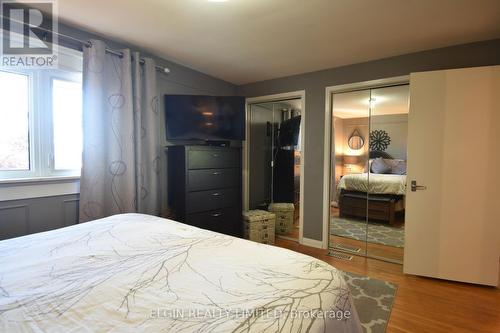 366 Burlington Crescent, London, ON - Indoor Photo Showing Bedroom