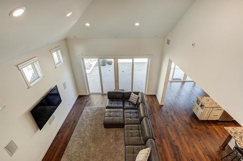 2032 Sunview Drive, West Kelowna, BC - Indoor Photo Showing Other Room