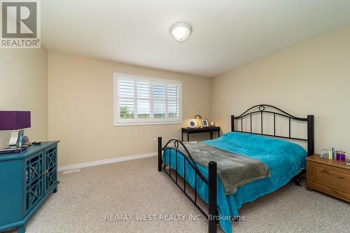 334 Cundles Road E, Barrie, ON - Indoor Photo Showing Bedroom