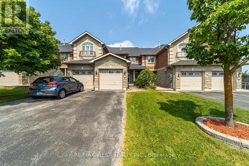 334 Cundles Road E, Barrie (Little Lake), ON - Outdoor With Facade