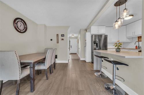 2200 Glenwood School Drive|Unit #42, Burlington, ON - Indoor Photo Showing Dining Room