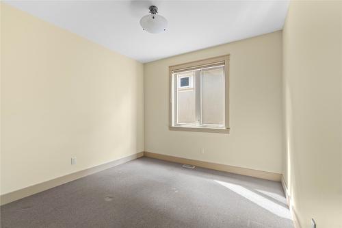 161 Mashie Crescent, Vernon, BC - Indoor Photo Showing Other Room