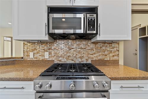 161 Mashie Crescent, Vernon, BC - Indoor Photo Showing Kitchen