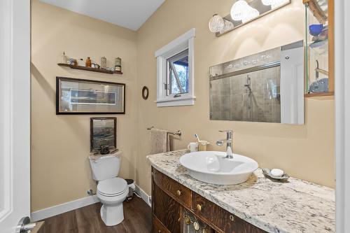 6871 33 Highway, Kelowna, BC - Indoor Photo Showing Bathroom