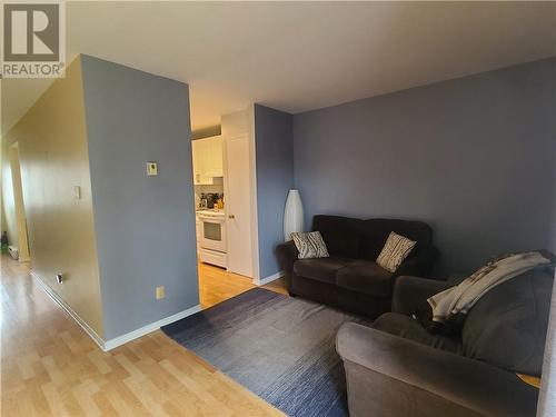 207 Lemay Street, Cornwall, ON - Indoor Photo Showing Living Room