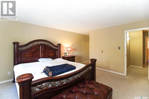 880 Mcniven Avenue, Regina, SK - Indoor Photo Showing Bedroom