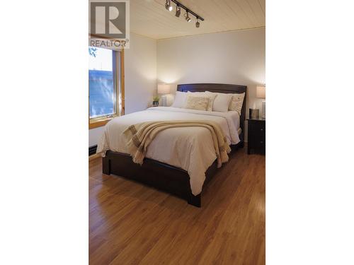 1201 4Th Avenue, Valemount, BC - Indoor Photo Showing Bedroom