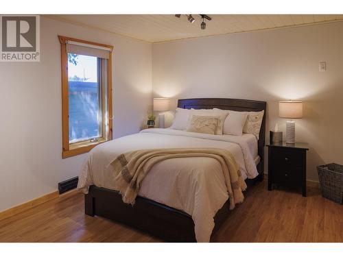 1201 4Th Avenue, Valemount, BC - Indoor Photo Showing Bedroom