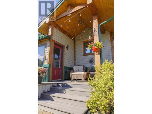 1201 4Th Avenue, Valemount, BC - Outdoor