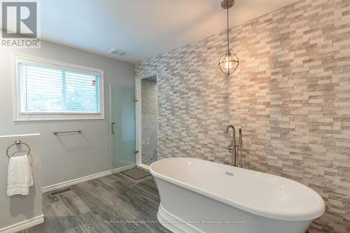 1625 Hunter Creek Road, Minden Hills, ON - Indoor Photo Showing Bathroom