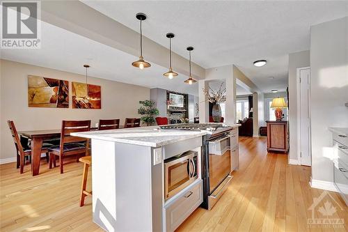 3426 Uplands Drive, Ottawa, ON - Indoor Photo Showing Kitchen With Upgraded Kitchen