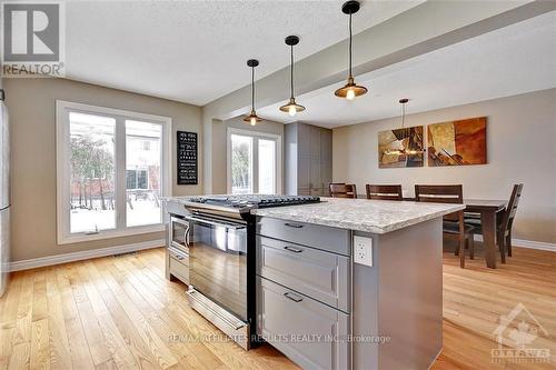 3426 Uplands Drive, Ottawa, ON - Indoor Photo Showing Kitchen