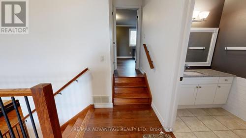 839 Teakwood Lane, London, ON - Indoor Photo Showing Other Room