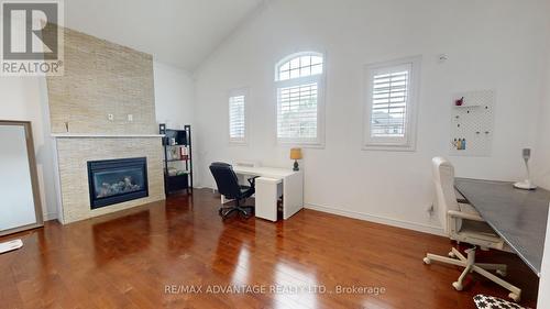 839 Teakwood Lane, London, ON - Indoor With Fireplace