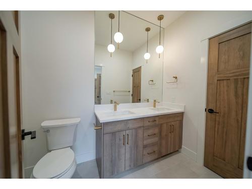 113 Sullivan Drive, Kimberley, BC - Indoor Photo Showing Bathroom