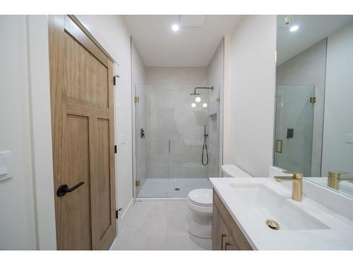 113 Sullivan Drive, Kimberley, BC - Indoor Photo Showing Bathroom