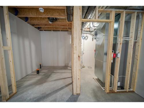 113 Sullivan Drive, Kimberley, BC - Indoor Photo Showing Basement