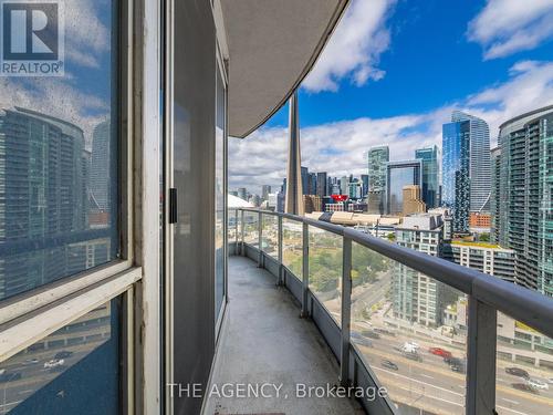 2201 - 218 Queens Quay W, Toronto, ON - Outdoor With View