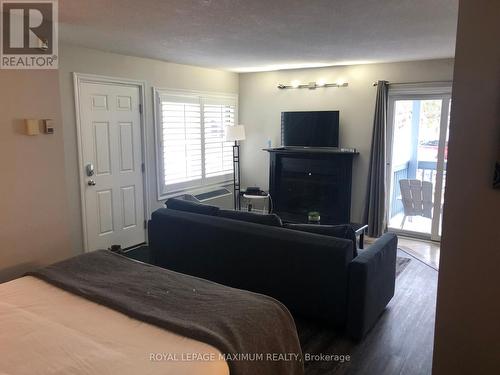 203 - 796468 Grey Road, Blue Mountains, ON - Indoor Photo Showing Bedroom