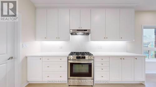 10 Lawson Avenue, Kawartha Lakes (Lindsay), ON - Indoor Photo Showing Kitchen