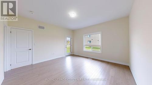 10 Lawson Avenue, Kawartha Lakes (Lindsay), ON - Indoor Photo Showing Other Room