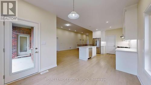 10 Lawson Avenue, Kawartha Lakes, ON - Indoor Photo Showing Kitchen