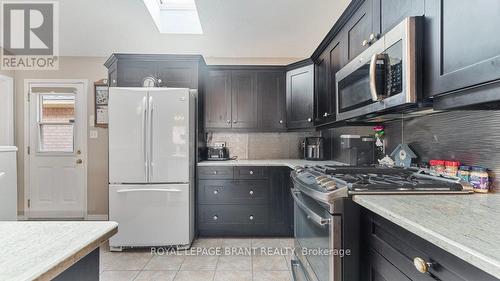 9 Anastasia Crescent, Brantford, ON - Indoor Photo Showing Kitchen