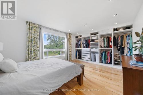 241 Riverside Parkway, Quinte West, ON - Indoor Photo Showing Bedroom