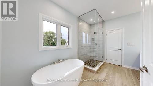 5 Burrows Court, Kawartha Lakes, ON - Indoor Photo Showing Bathroom