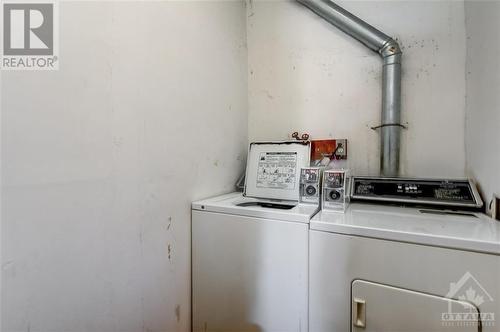 554 Mcleod Street, Ottawa, ON - Indoor Photo Showing Laundry Room