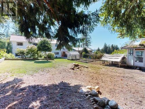 6957 Richmond Street, Powell River, BC - Outdoor